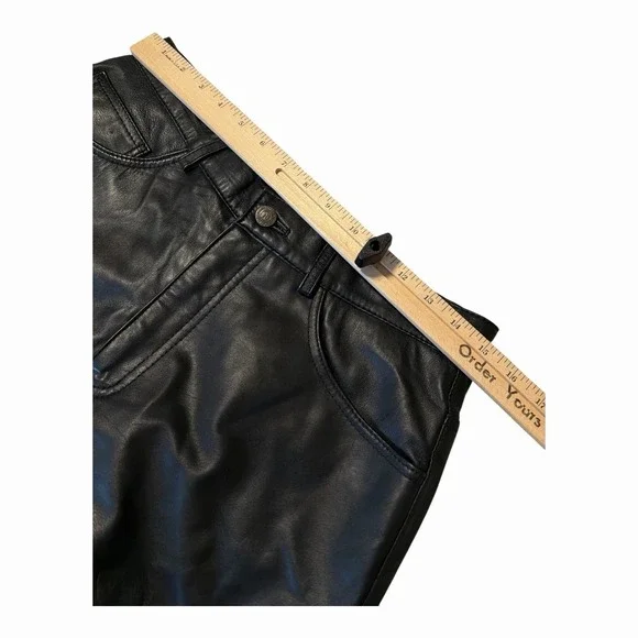 Vintage Bagazio Black 100% Leather High Rise Shorts 32 Y2K Moto - Picture 4 of 6